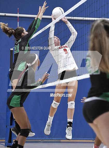 Thumbnail 3 in Palos Verdes vs. Upland (Dave Mohs Classic) photogallery.