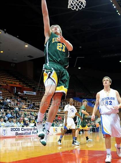 Thumbnail 3 in Bakersfield Christian vs. Kingsburg (CIF CS D4 Final) photogallery.