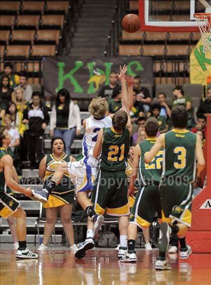 Thumbnail 1 in Bakersfield Christian vs. Kingsburg (CIF CS D4 Final) photogallery.
