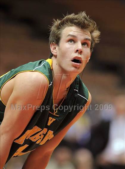 Thumbnail 1 in Bakersfield Christian vs. Kingsburg (CIF CS D4 Final) photogallery.