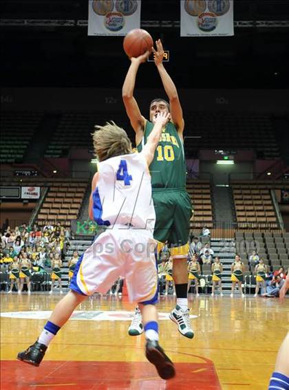 Thumbnail 1 in Bakersfield Christian vs. Kingsburg (CIF CS D4 Final) photogallery.