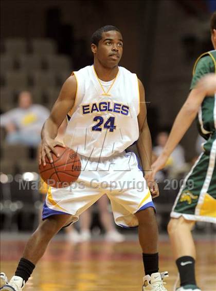 Thumbnail 2 in Bakersfield Christian vs. Kingsburg (CIF CS D4 Final) photogallery.