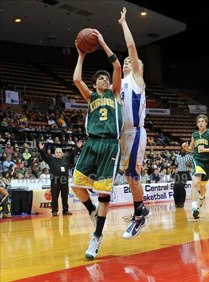 Thumbnail 3 in Bakersfield Christian vs. Kingsburg (CIF CS D4 Final) photogallery.