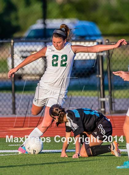 Thumbnail 2 in Brazoswood vs Clear Falls (UIL 5A Region III Quarterfinal)  photogallery.