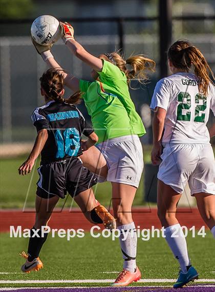 Thumbnail 3 in Brazoswood vs Clear Falls (UIL 5A Region III Quarterfinal)  photogallery.