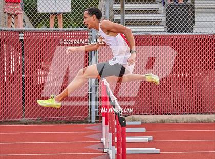 Thumbnail 2 in Eagle No Tax Relays (300M Hurdles) photogallery.