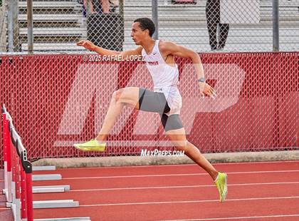 Thumbnail 3 in Eagle No Tax Relays (300M Hurdles) photogallery.