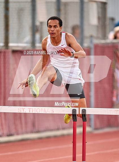 Thumbnail 3 in Eagle No Tax Relays (300M Hurdles) photogallery.