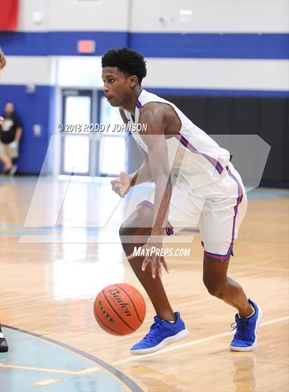 Thumbnail 2 in Dickinson vs. Pearland (McDonald's Texas Invitational) photogallery.