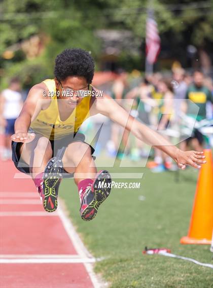 Thumbnail 3 in FVL Championship Trials (800, 3200, Long Jump) photogallery.