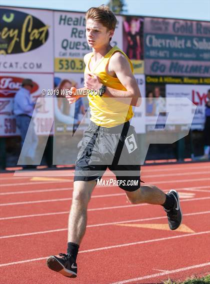 Thumbnail 2 in FVL Championship Trials (800, 3200, Long Jump) photogallery.