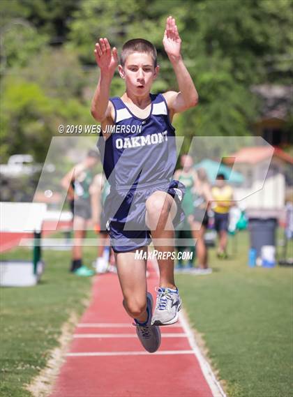 Thumbnail 2 in FVL Championship Trials (800, 3200, Long Jump) photogallery.