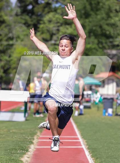 Thumbnail 1 in FVL Championship Trials (800, 3200, Long Jump) photogallery.
