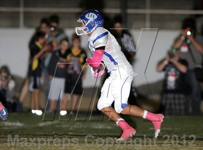 Thumbnail 3 in Troy vs. La Habra photogallery.