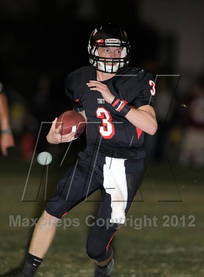 Thumbnail 2 in Troy vs. La Habra photogallery.