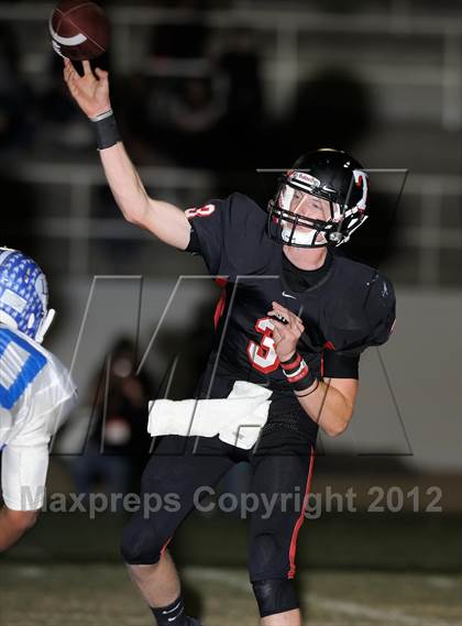 Thumbnail 1 in Troy vs. La Habra photogallery.