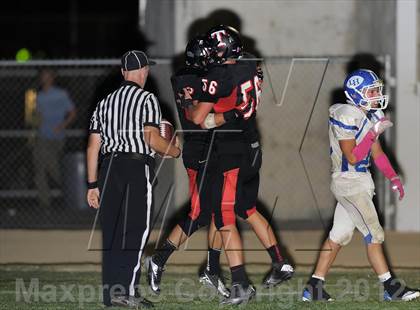 Thumbnail 3 in Troy vs. La Habra photogallery.