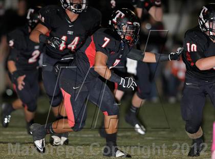 Thumbnail 3 in Troy vs. La Habra photogallery.