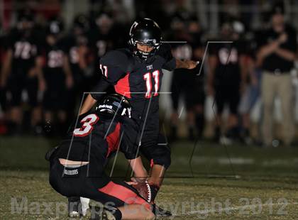 Thumbnail 3 in Troy vs. La Habra photogallery.