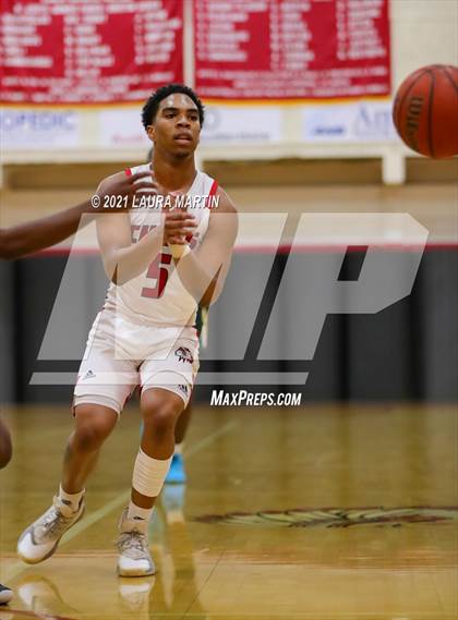 Thumbnail 3 in Nova @ Cardinal Gibbons photogallery.