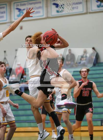 Thumbnail 3 in Bear River vs. Mountain View (Eagle Holidat Shootout) photogallery.