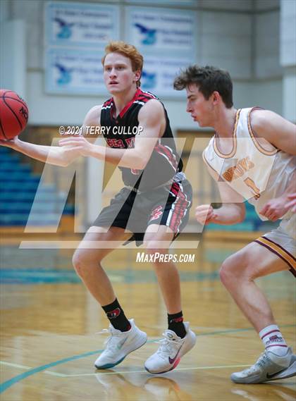 Thumbnail 2 in Bear River vs. Mountain View (Eagle Holidat Shootout) photogallery.