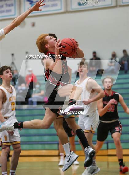 Thumbnail 2 in Bear River vs. Mountain View (Eagle Holidat Shootout) photogallery.
