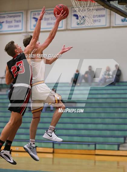 Thumbnail 3 in Bear River vs. Mountain View (Eagle Holidat Shootout) photogallery.