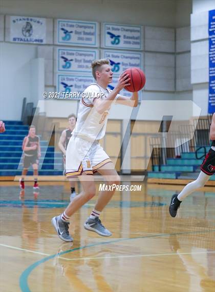 Thumbnail 2 in Bear River vs. Mountain View (Eagle Holidat Shootout) photogallery.