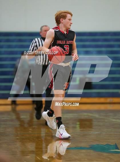 Thumbnail 1 in Bear River vs. Mountain View (Eagle Holidat Shootout) photogallery.