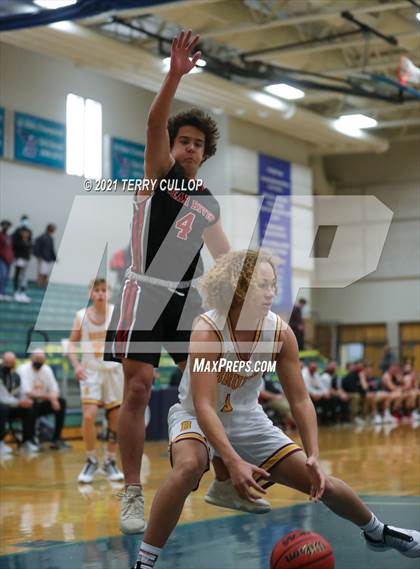 Thumbnail 2 in Bear River vs. Mountain View (Eagle Holidat Shootout) photogallery.
