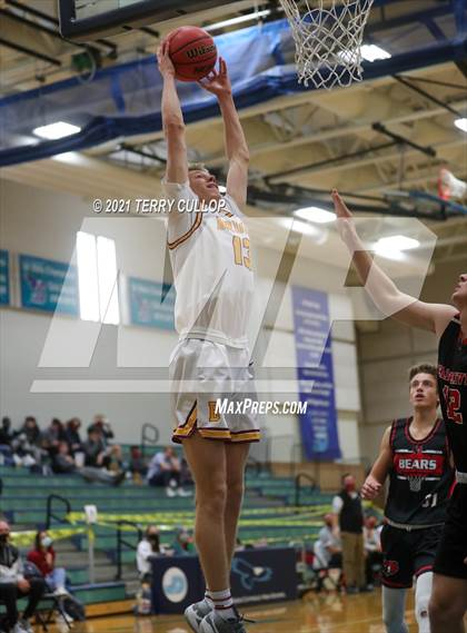 Thumbnail 2 in Bear River vs. Mountain View (Eagle Holidat Shootout) photogallery.