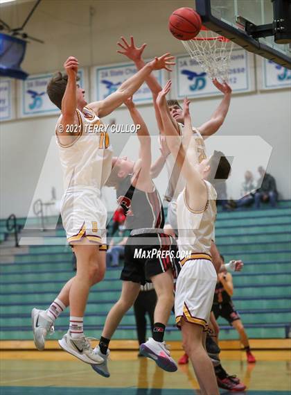 Thumbnail 2 in Bear River vs. Mountain View (Eagle Holidat Shootout) photogallery.