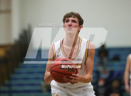 Thumbnail 2 in Bear River vs. Mountain View (Eagle Holidat Shootout) photogallery.