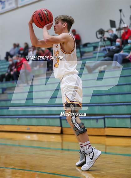 Thumbnail 2 in Bear River vs. Mountain View (Eagle Holidat Shootout) photogallery.
