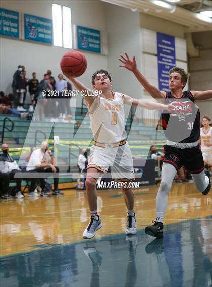 Thumbnail 2 in Bear River vs. Mountain View (Eagle Holidat Shootout) photogallery.