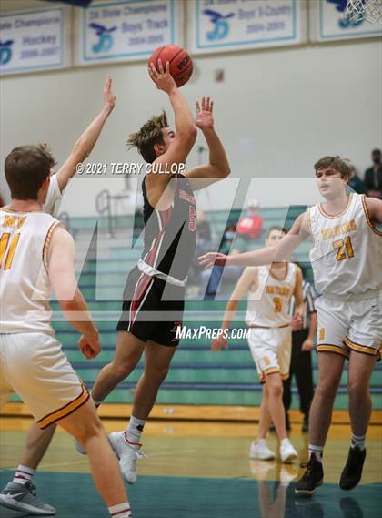 Thumbnail 3 in Bear River vs. Mountain View (Eagle Holidat Shootout) photogallery.