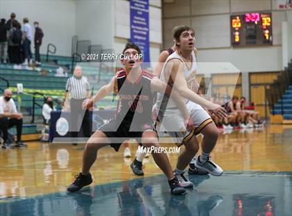Thumbnail 1 in Bear River vs. Mountain View (Eagle Holidat Shootout) photogallery.