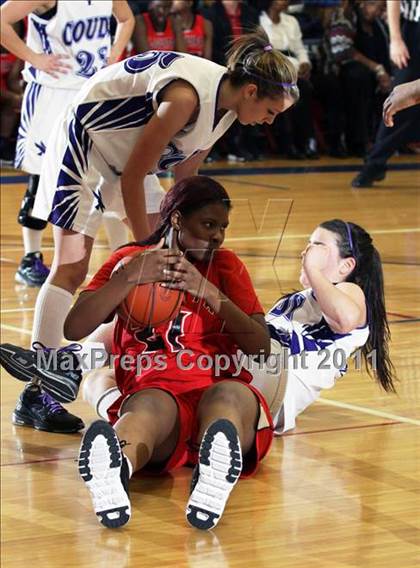 Thumbnail 2 in Coudersport vs. Aliquippa (PIAA Class A 1st Round) photogallery.