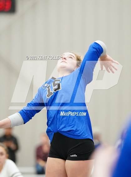Thumbnail 3 in Royal Oak vs. Flushing (Beast of the East) photogallery.