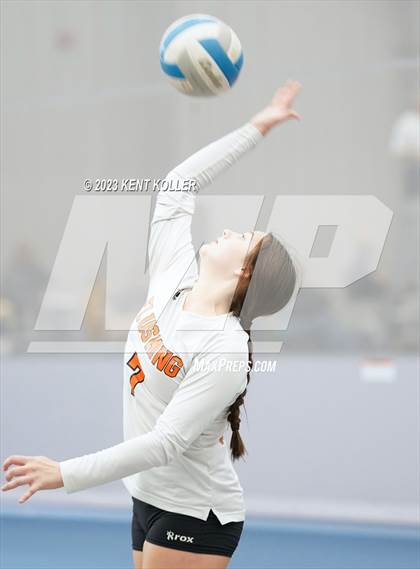 Thumbnail 1 in Royal Oak vs. Flushing (Beast of the East) photogallery.