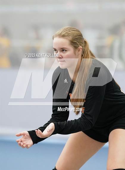 Thumbnail 1 in Royal Oak vs. Flushing (Beast of the East) photogallery.