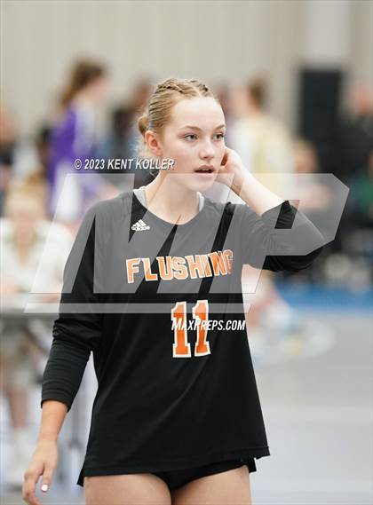 Thumbnail 3 in Royal Oak vs. Flushing (Beast of the East) photogallery.