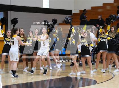 Thumbnail 3 in Alpharetta @ Sequoyah photogallery.