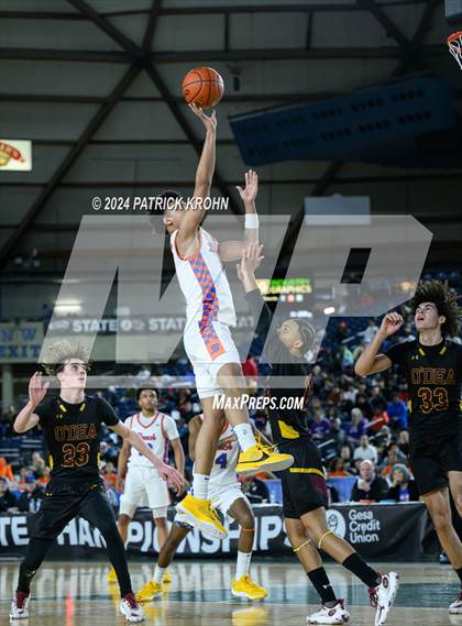 Thumbnail 3 in O'Dea @ Rainier Beach (WIAA 3A Semifinals) photogallery.