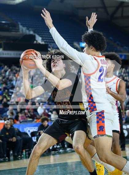 Thumbnail 1 in O'Dea @ Rainier Beach (WIAA 3A Semifinals) photogallery.