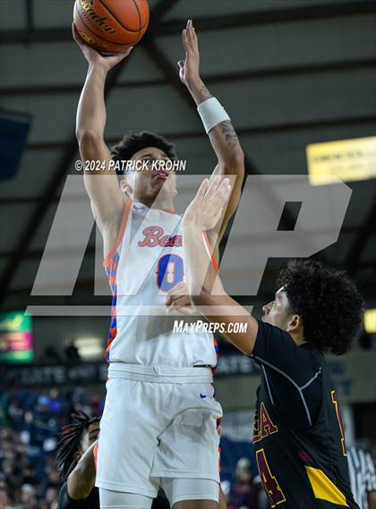 Thumbnail 3 in O'Dea @ Rainier Beach (WIAA 3A Semifinals) photogallery.