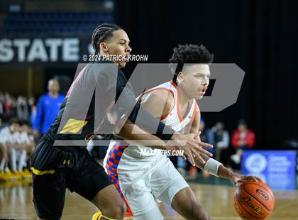 Thumbnail 2 in O'Dea @ Rainier Beach (WIAA 3A Semifinals) photogallery.