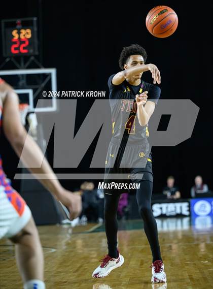 Thumbnail 2 in O'Dea @ Rainier Beach (WIAA 3A Semifinals) photogallery.