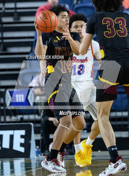 Thumbnail 1 in O'Dea @ Rainier Beach (WIAA 3A Semifinals) photogallery.